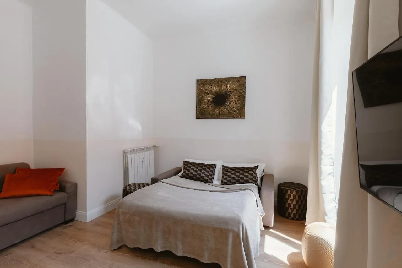A World Aparts - 504 Corso Rome